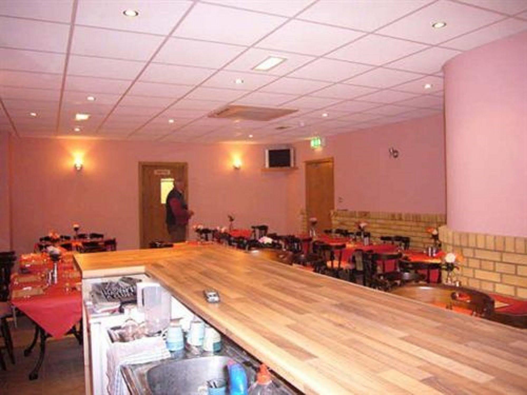 הונסלו Rosemount Hotel Heathrow מראה חיצוני תמונה