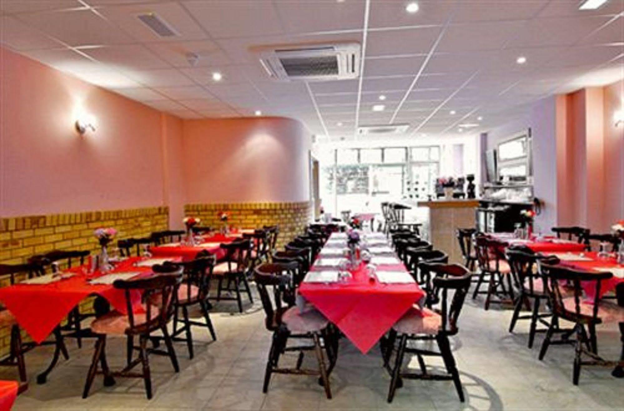 הונסלו Rosemount Hotel Heathrow מראה חיצוני תמונה