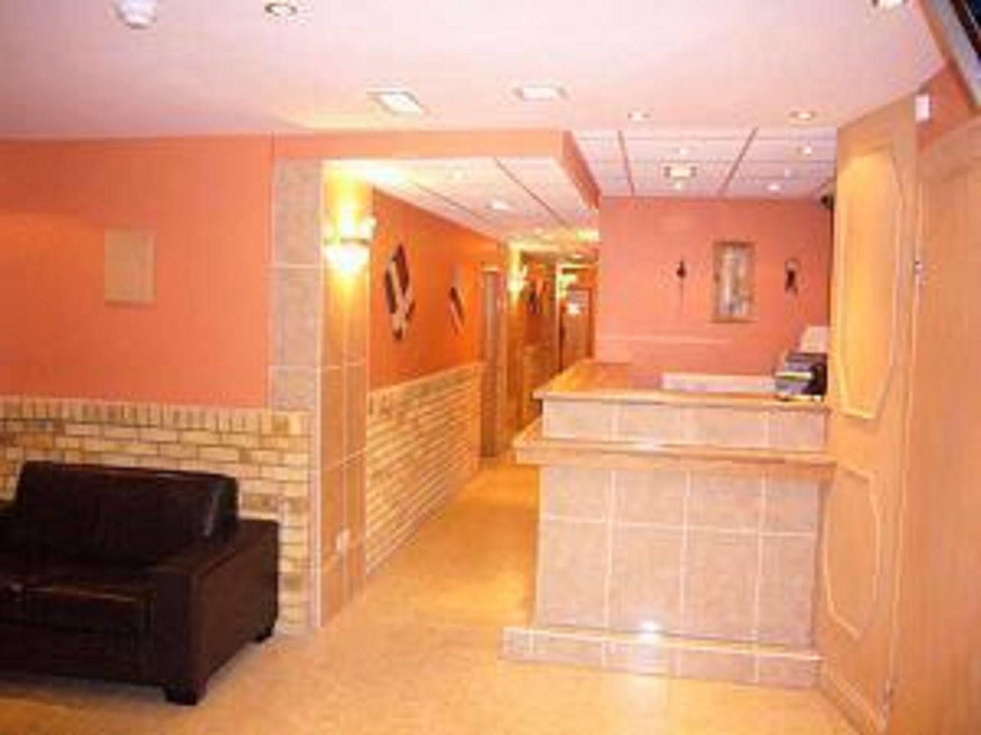הונסלו Rosemount Hotel Heathrow מראה פנימי תמונה