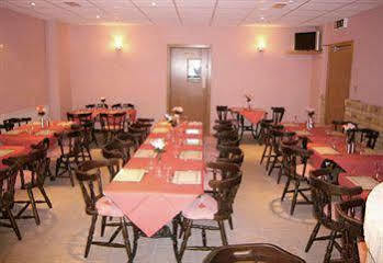 הונסלו Rosemount Hotel Heathrow מראה חיצוני תמונה